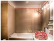 Hotels Paris, Bathroom